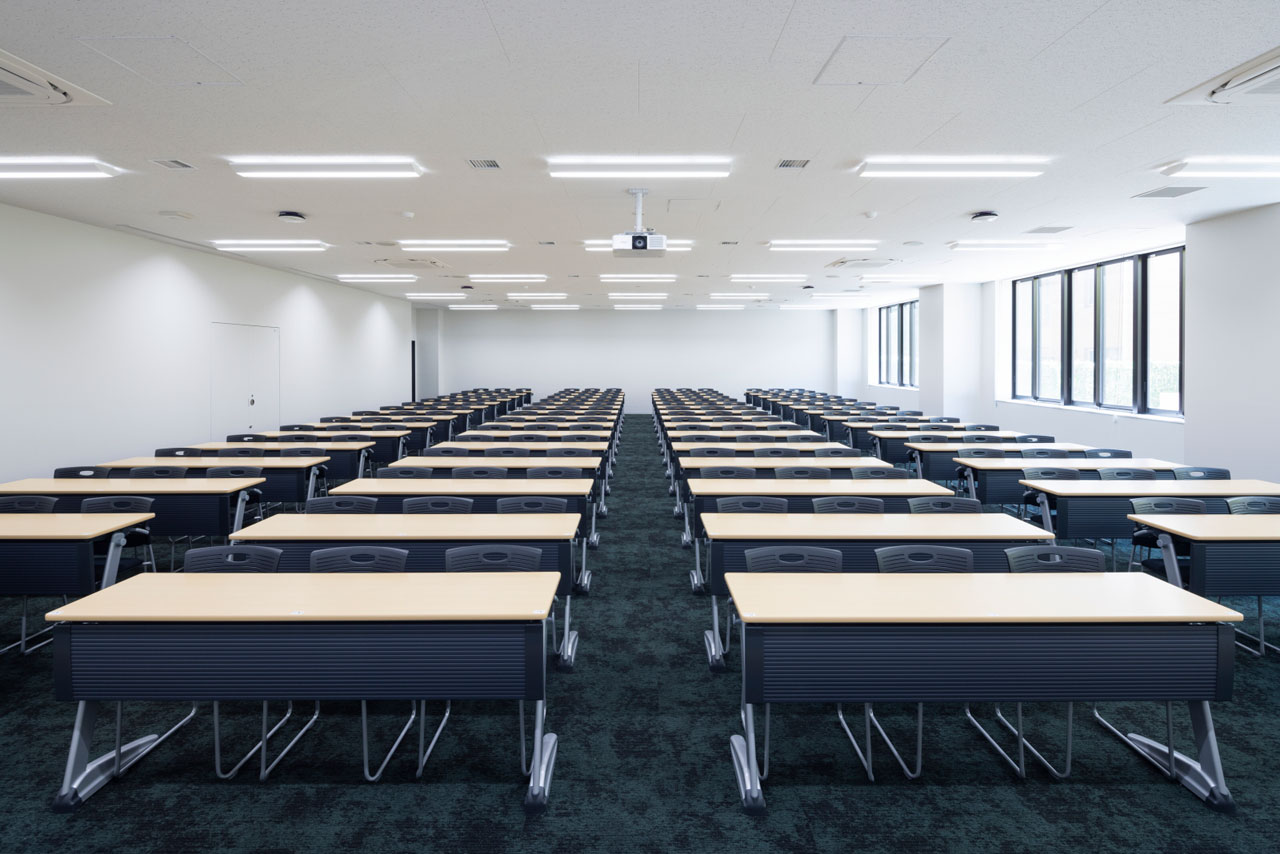 阪南大学 4号館 中教室・小教室